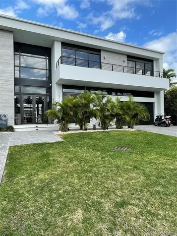 16417 NE 31st Avenue North Miami Beach FL 33160
