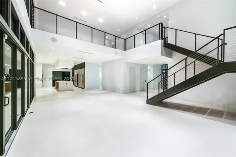 16417 NE 31st Avenue North Miami Beach FL 33160