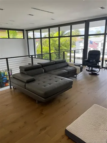 16417 NE 31st Avenue North Miami Beach FL 33160
