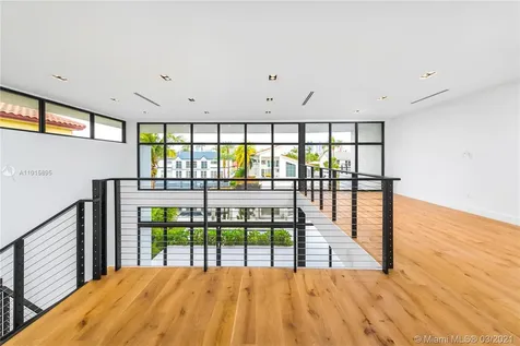 16417 NE 31st Avenue North Miami Beach FL 33160