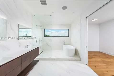 16417 NE 31st Avenue North Miami Beach FL 33160