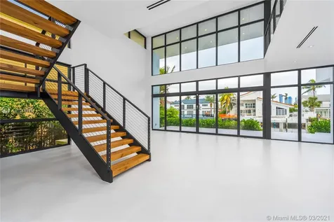 16417 NE 31st Avenue North Miami Beach FL 33160