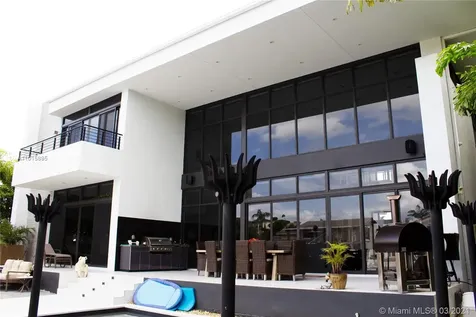 16417 NE 31st Avenue North Miami Beach FL 33160