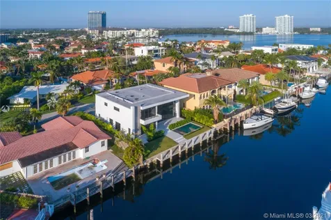 16417 NE 31st Avenue North Miami Beach FL 33160