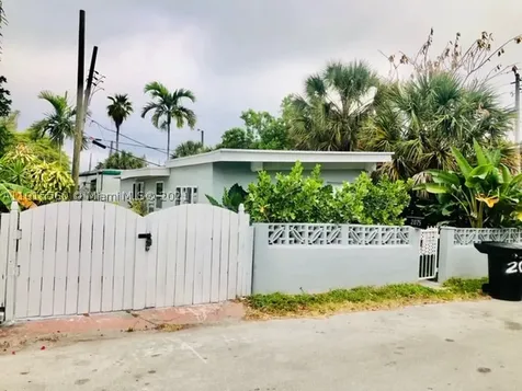 2075 NE 135th Terrace North Miami Beach FL 33181