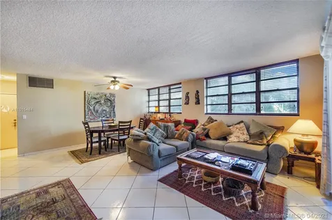 800 West Avenue Miami Beach FL 33139