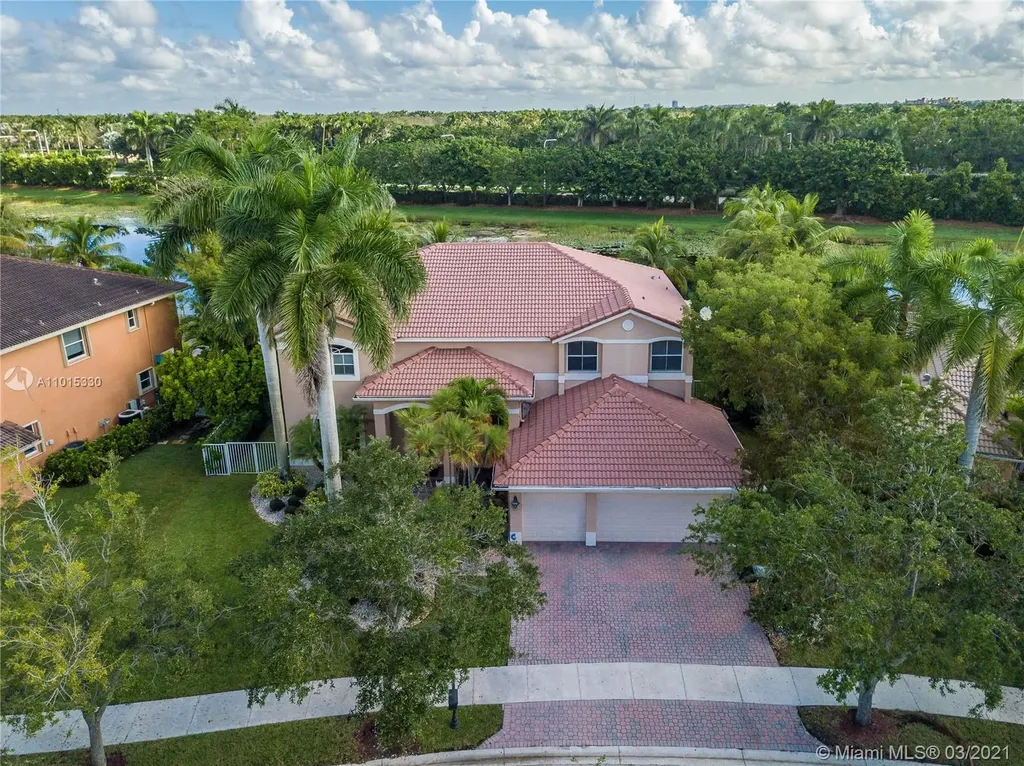 1017 Waterside Circle Weston FL 33327