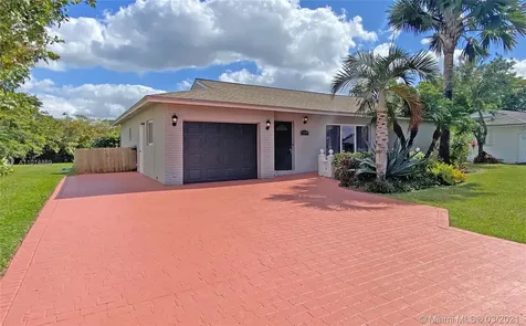 7104 NW 89th Avenue Tamarac FL 33321