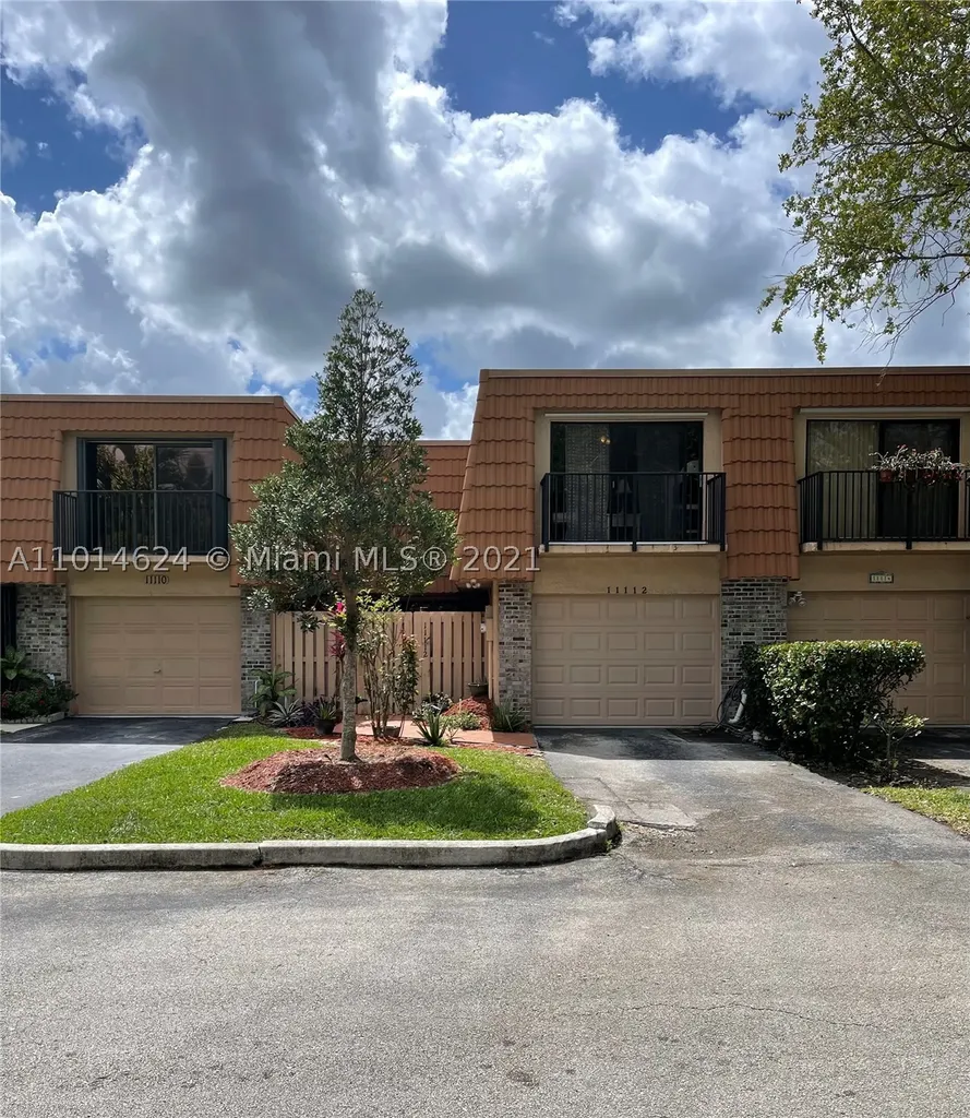 11112 N Harmony Lake Circle Davie FL 33324