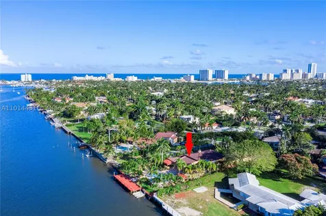 1100 S Northlake Drive Hollywood FL 33019