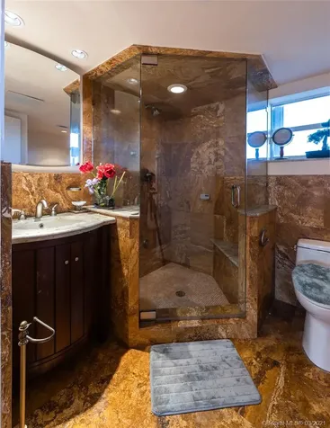 1100 S Northlake Drive Hollywood FL 33019