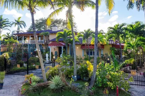 1100 S Northlake Drive Hollywood FL 33019
