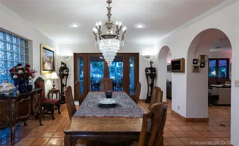 1100 S Northlake Drive Hollywood FL 33019
