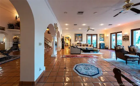 1100 S Northlake Drive Hollywood FL 33019