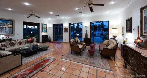 1100 S Northlake Drive Hollywood FL 33019