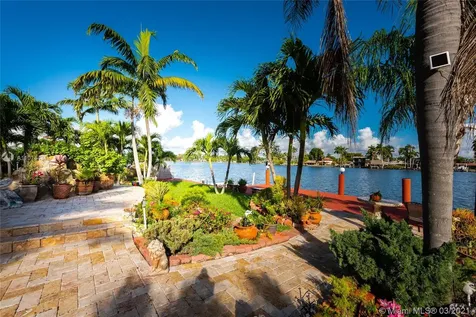 1100 S Northlake Drive Hollywood FL 33019