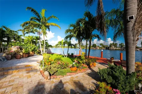 1100 S Northlake Drive Hollywood FL 33019