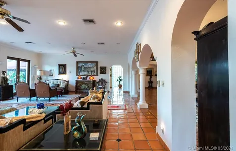 1100 S Northlake Drive Hollywood FL 33019