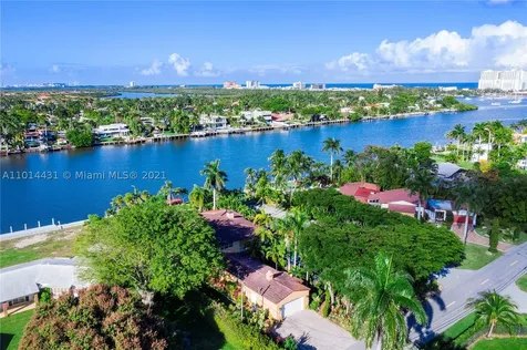 1100 S Northlake Drive Hollywood FL 33019