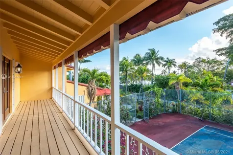 1100 S Northlake Drive Hollywood FL 33019