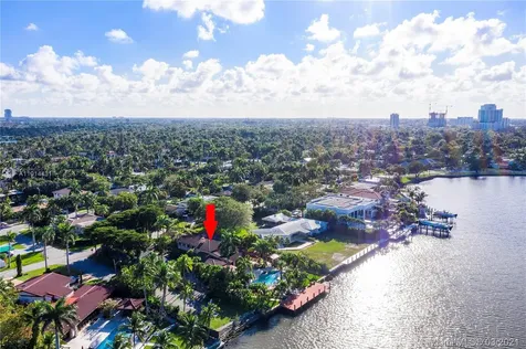 1100 S Northlake Drive Hollywood FL 33019
