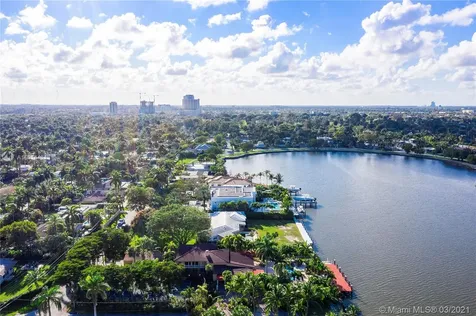 1100 S Northlake Drive Hollywood FL 33019