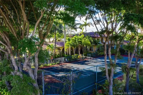 1100 S Northlake Drive Hollywood FL 33019