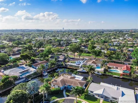 5740 SW 15th Street Plantation FL 33317