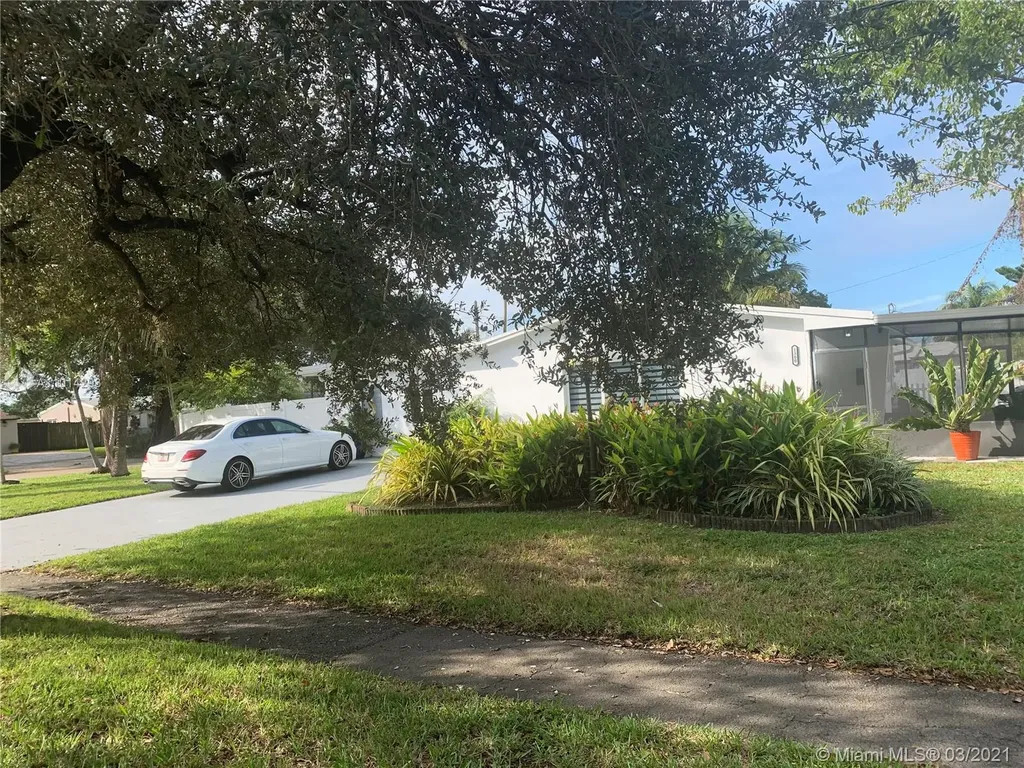 1300 N 64th Avenue Hollywood FL 33024