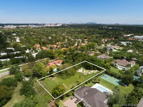 8855 SW 62nd Court Pinecrest FL 33156