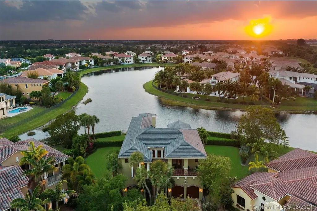9782 Clemmons Street Parkland FL 33076