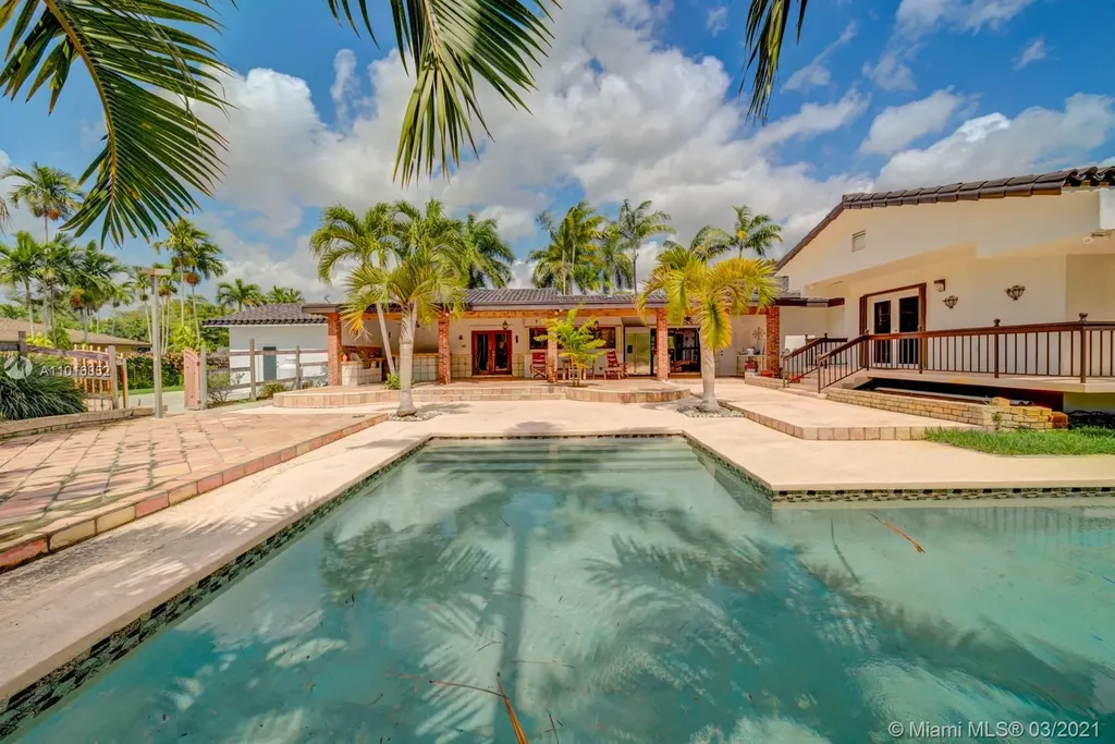 9750 SW 66th Street Miami FL 33173
