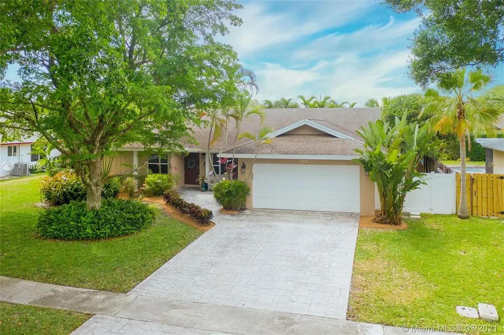 1091 NW 77th Avenue Plantation FL 33322