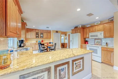 1091 NW 77th Avenue Plantation FL 33322