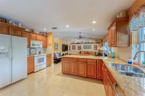 1091 NW 77th Avenue Plantation FL 33322