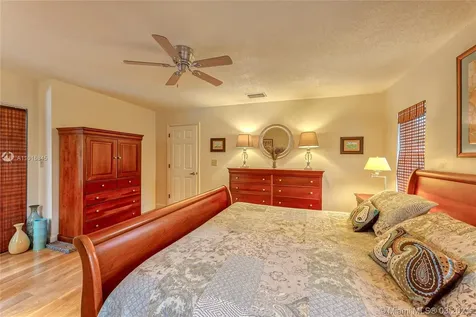 1091 NW 77th Avenue Plantation FL 33322