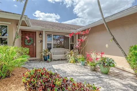 1091 NW 77th Avenue Plantation FL 33322