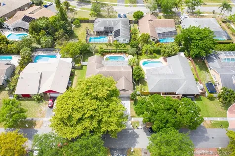 1091 NW 77th Avenue Plantation FL 33322
