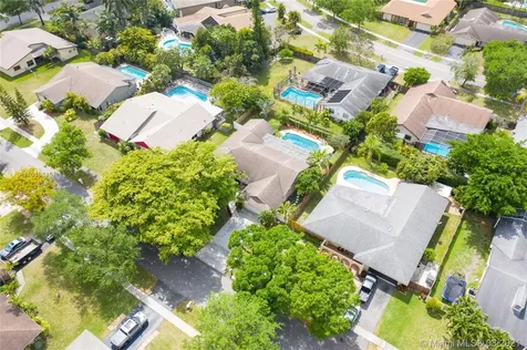 1091 NW 77th Avenue Plantation FL 33322