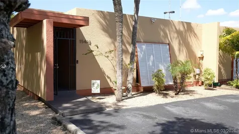 15402 Kippford Court Miami Lakes FL 33014