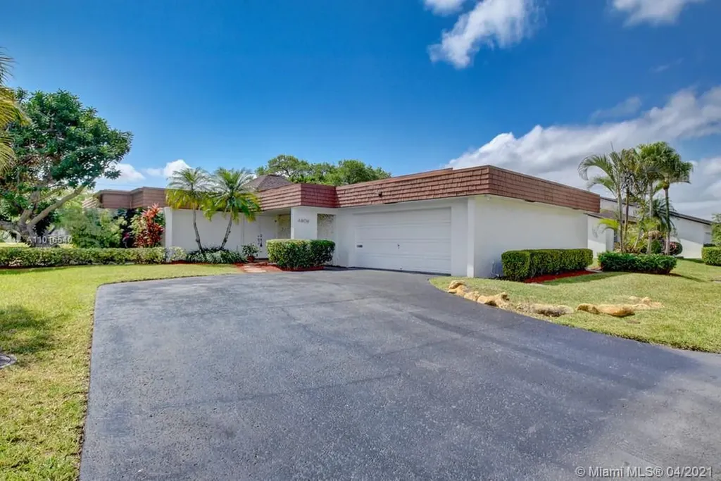 4406 King Palm Drive Tamarac FL 33319