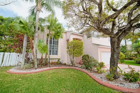 921 SW 101st Terrace Pembroke Pines FL 33025