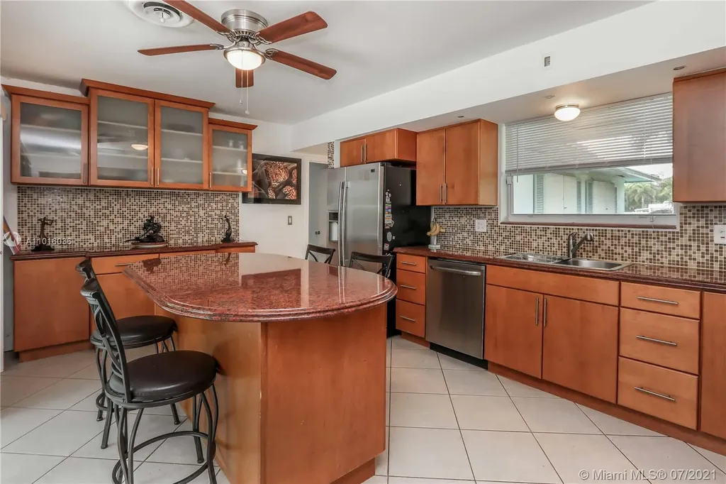 1124 N 13th Avenue Hollywood FL 33019