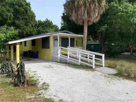 432 N 16th Street Fort Pierce FL 34950