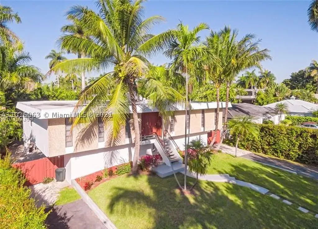 7410 Beachview Drive North Bay Village FL 33141