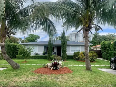 1039 NE Little River Drive Miami FL 33138