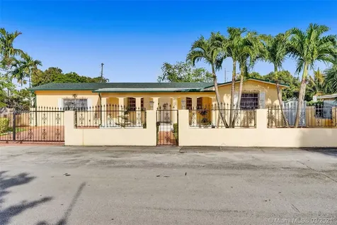 16815 NW 73rd Court Hialeah FL 33015