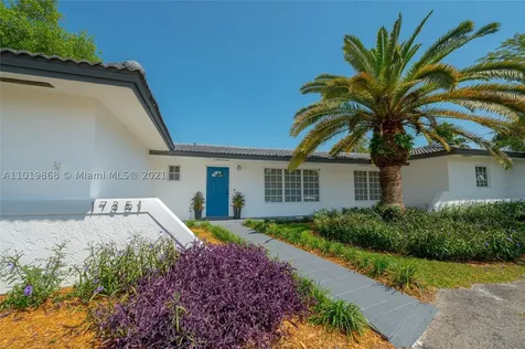 17351 SW 87th Court Palmetto Bay FL 33157