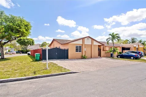 5220 NW 196th Terrace Miami Gardens FL 33055