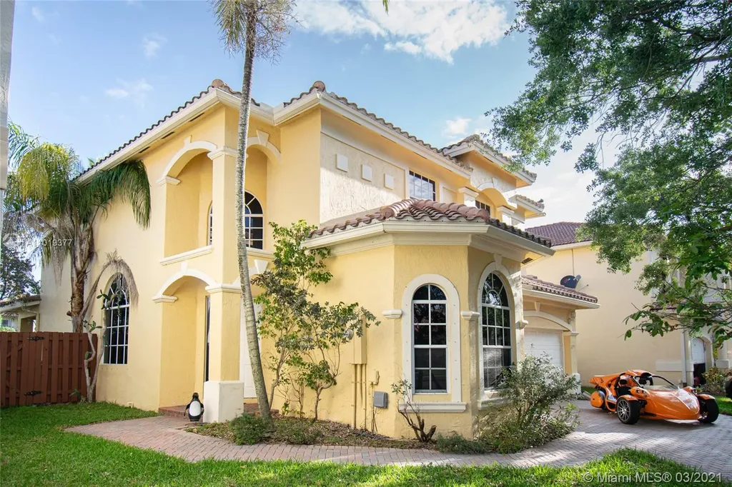 2191 NW 100th Avenue Pembroke Pines FL 33024